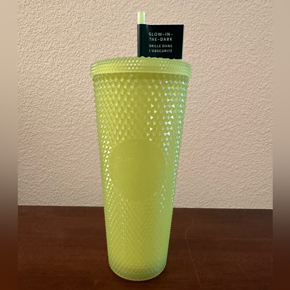 NWT Starbucks glow-in-the-dark 24 oz Cold Cup
